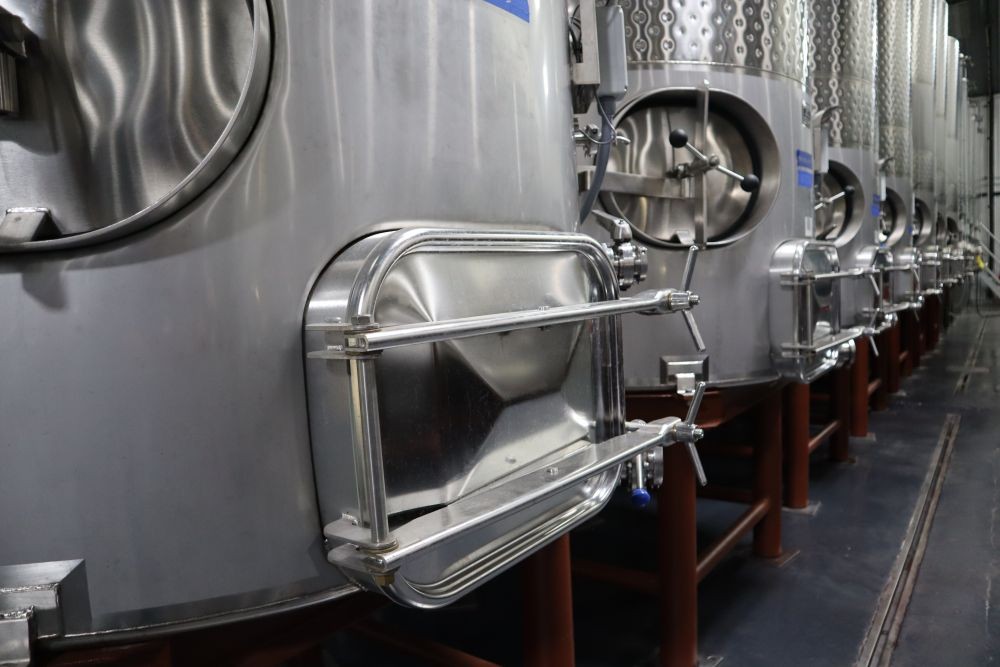 Uniwersalne modele włazów nierdzewnych