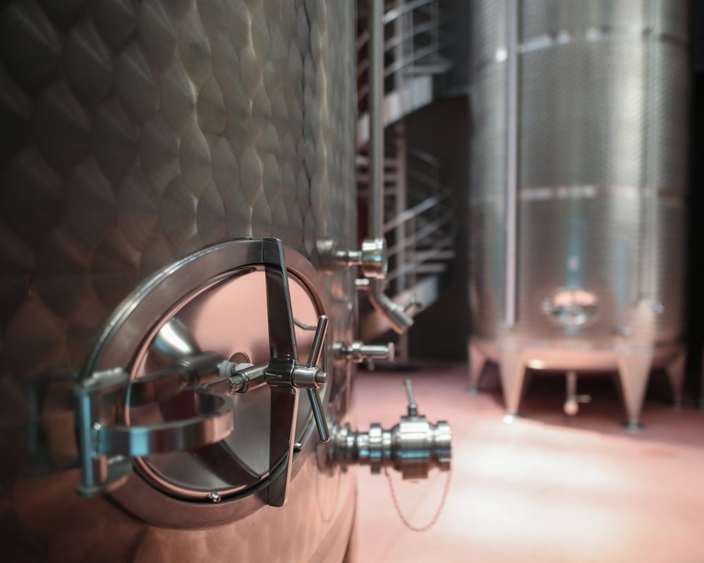 Właz w zbiorniku spożywczym